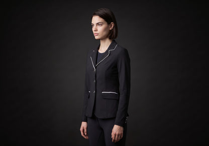 Velmurax women's show jacket in black, in a three-quarter view on the model on the studio set