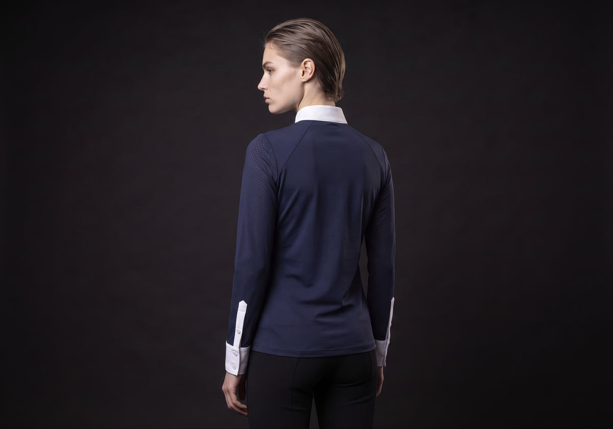 Velmurax women's show shirt in navy, seen from the back on the model, showing the back of the garment